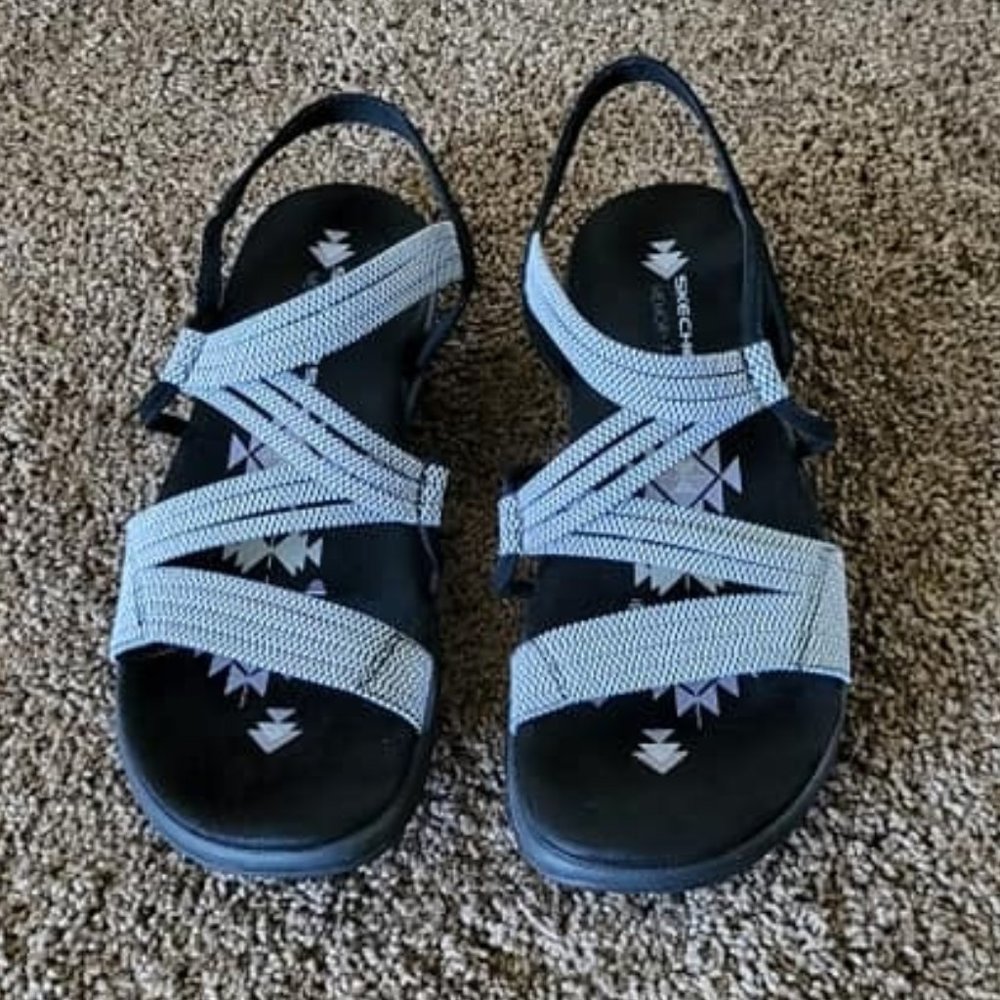 Skechers Reggae Slim - Sweet Route women's sanda, size 8, black and white straps